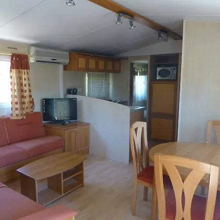 Team Holiday - Camping Mer Et Camargue Kemping 4*