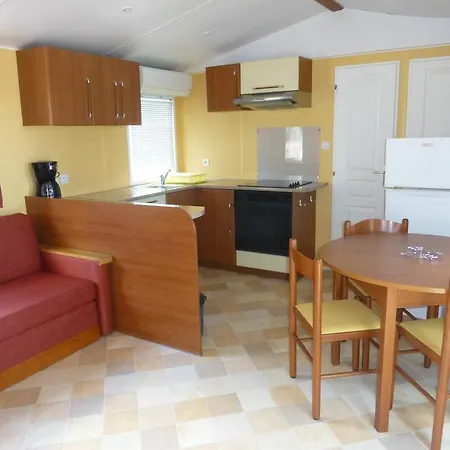 Team Holiday - Camping Mer Et Camargue 4* Calvisson
