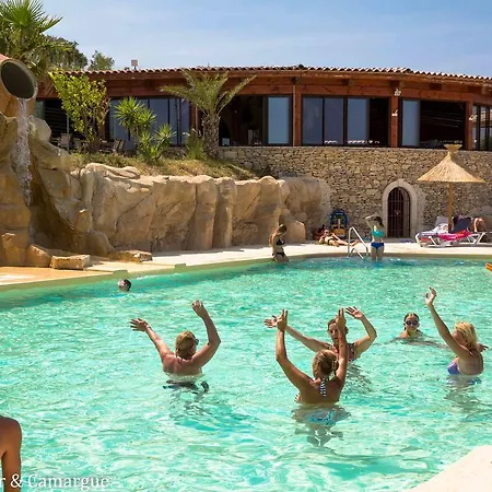 Team Holiday - Camping Mer Et Camargue Kemping Calvisson