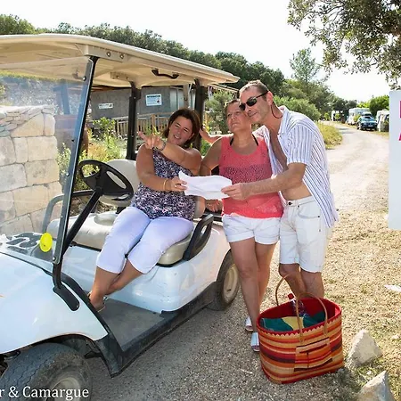 Team Holiday - Camping Mer Et Camargue Kemping 4*