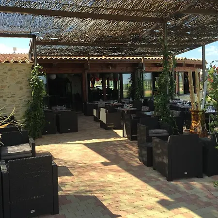 Team Holiday - Camping Mer Et Camargue Kemping Calvisson